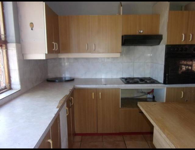 3 BEDROOM PROPERTY TO RENT IN VICTORIA PARK